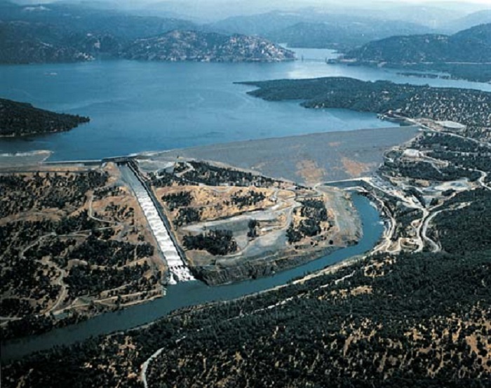 Oroville Dam Spillway Over Flowing Crisis in California